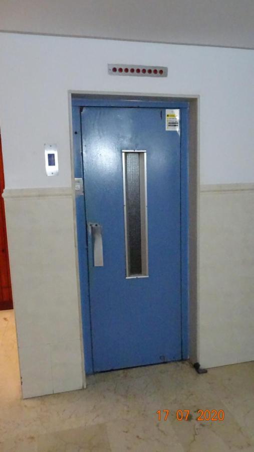 Apartamento Fenicia Con Aparcamiento Incluido Vistas Al Mar Cadiz Bagian luar foto