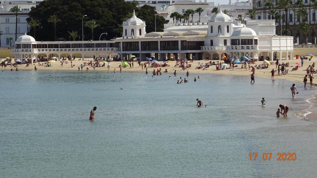 Apartamento Fenicia Con Aparcamiento Incluido Vistas Al Mar Cadiz Bagian luar foto