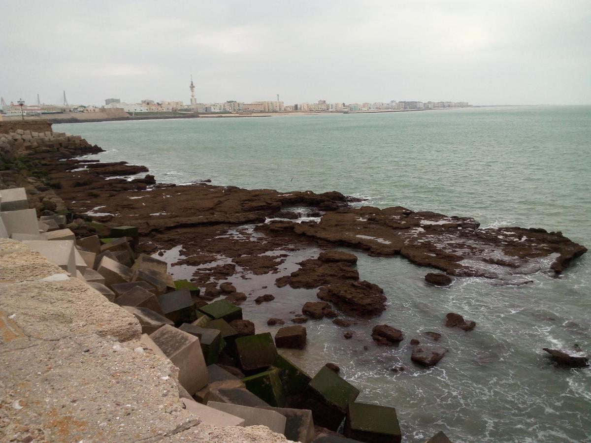 Apartamento Fenicia Con Aparcamiento Incluido Vistas Al Mar Cadiz Bagian luar foto